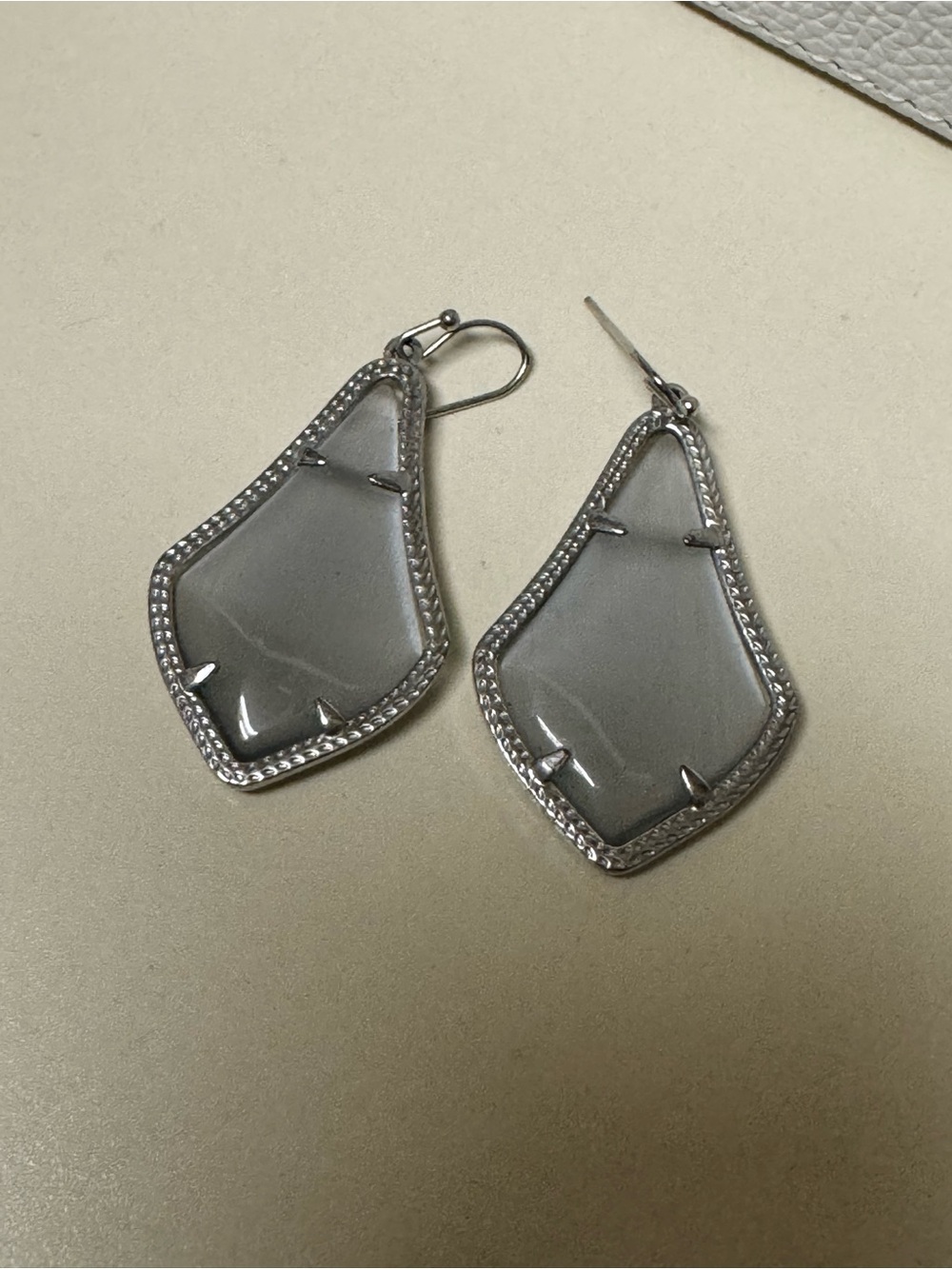 Kendra Scott Silver-Tone Gray Dangle Earrings with Faceted Stone